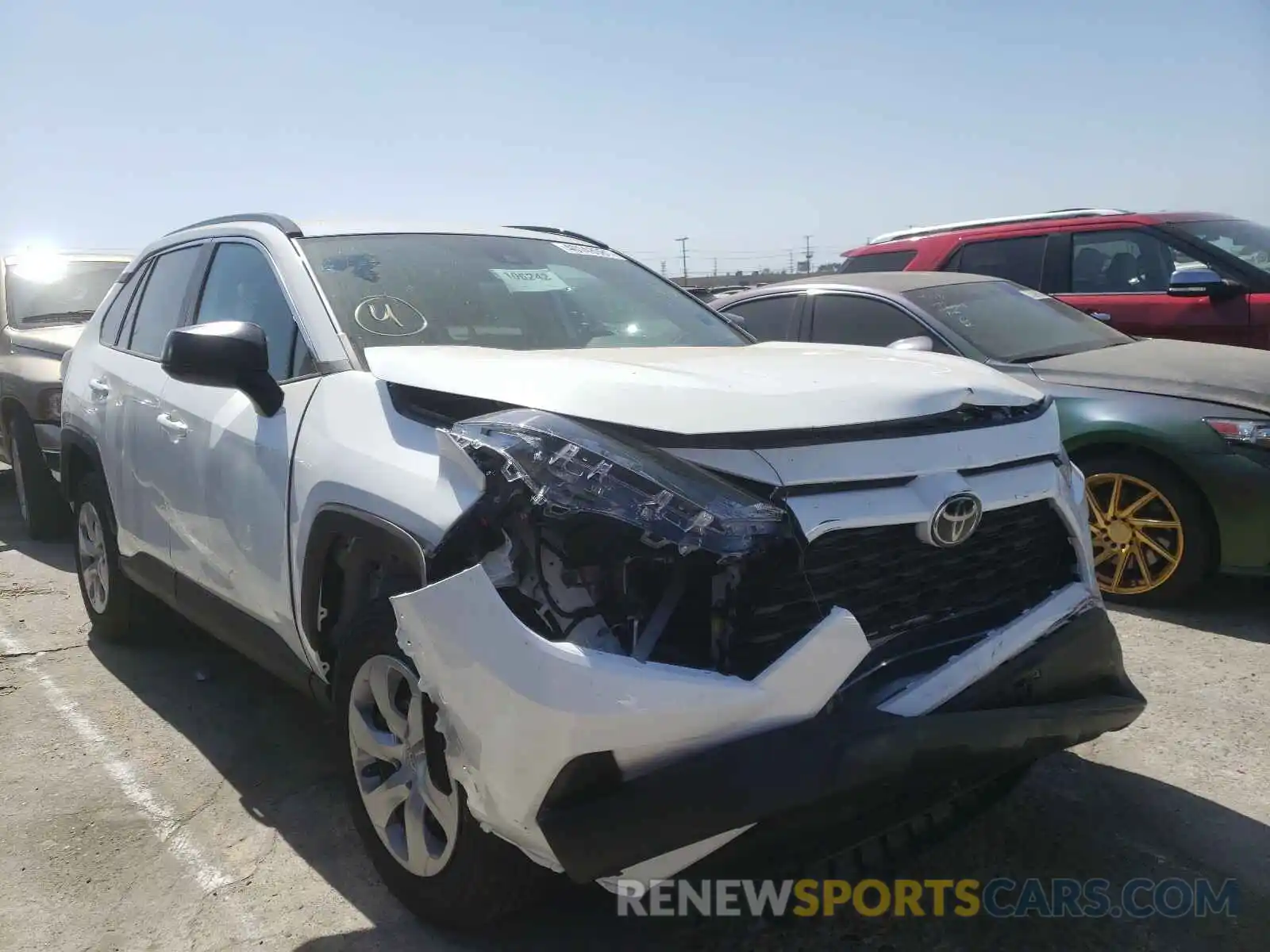 1 Photograph of a damaged car 2T3H1RFV0MC120973 TOYOTA RAV4 2021