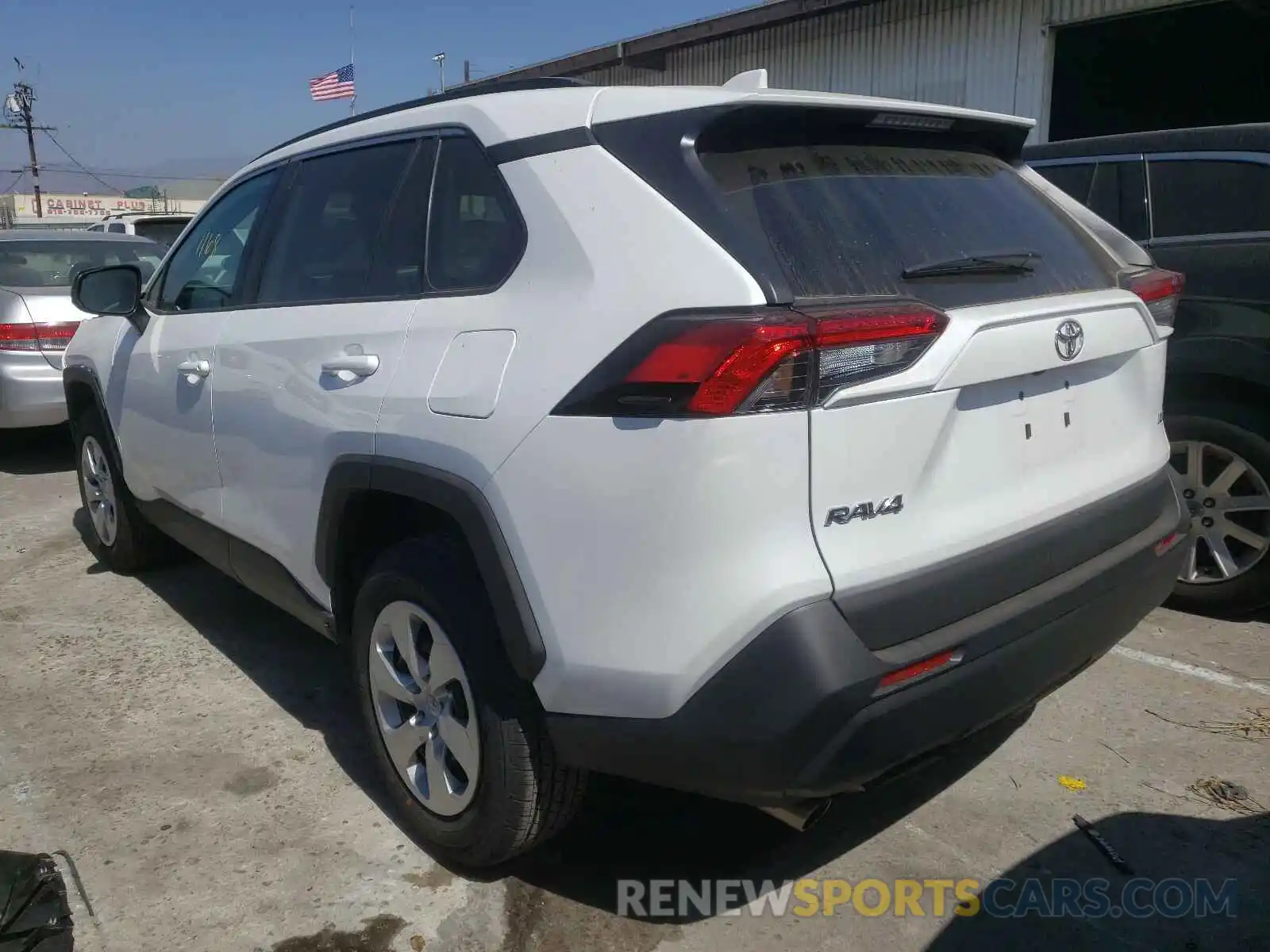 3 Photograph of a damaged car 2T3H1RFV0MC120973 TOYOTA RAV4 2021