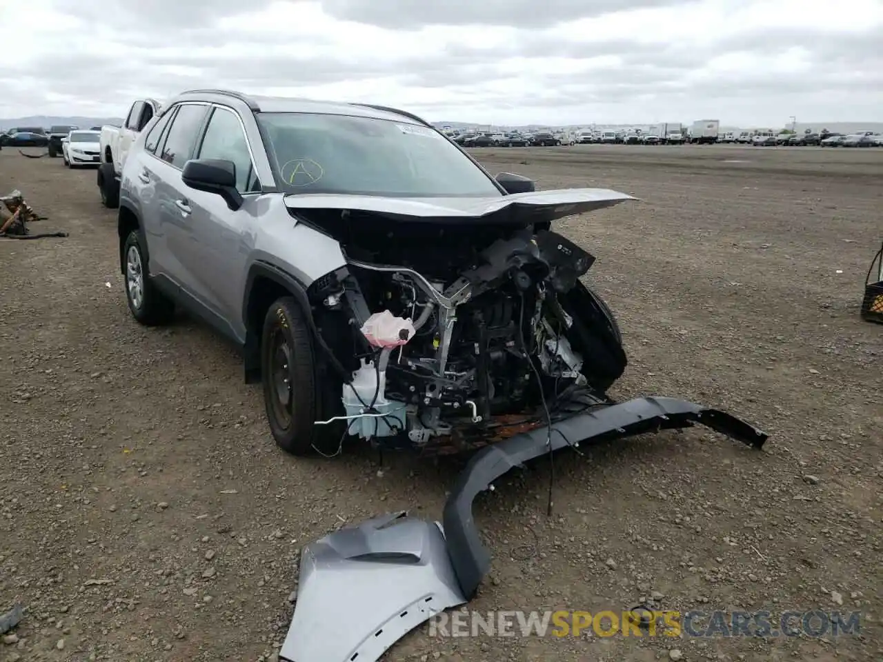 1 Photograph of a damaged car 2T3H1RFV0MC124442 TOYOTA RAV4 2021