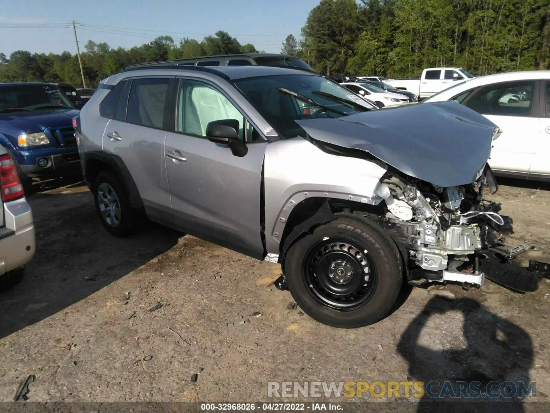 1 Photograph of a damaged car 2T3H1RFV0MC141631 TOYOTA RAV4 2021