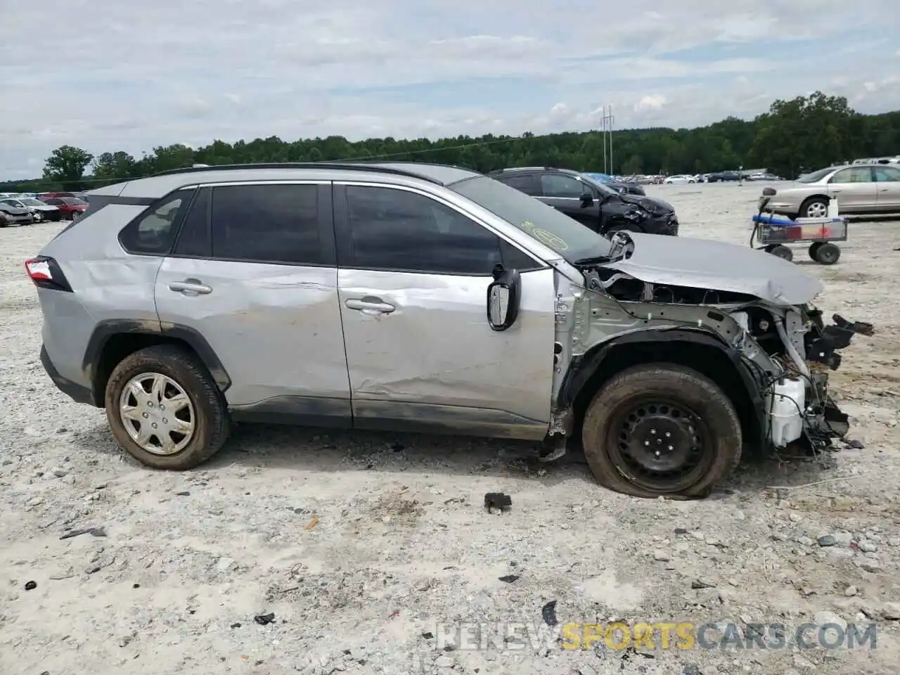 9 Photograph of a damaged car 2T3H1RFV0MC142987 TOYOTA RAV4 2021