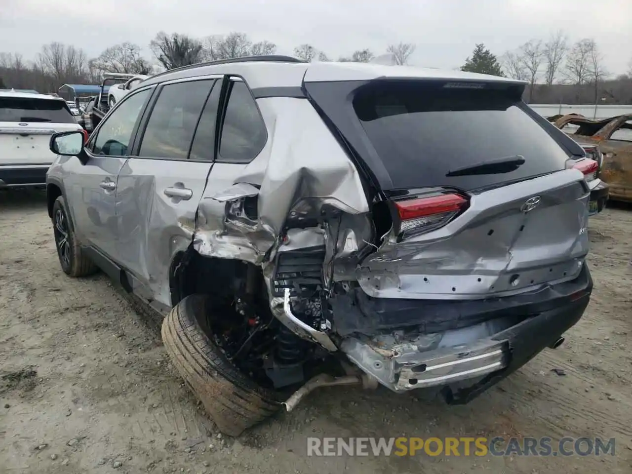 3 Photograph of a damaged car 2T3H1RFV0MC144738 TOYOTA RAV4 2021