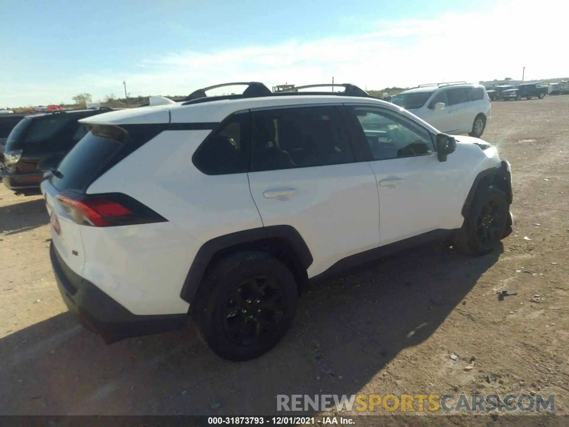 4 Photograph of a damaged car 2T3H1RFV0MC163354 TOYOTA RAV4 2021