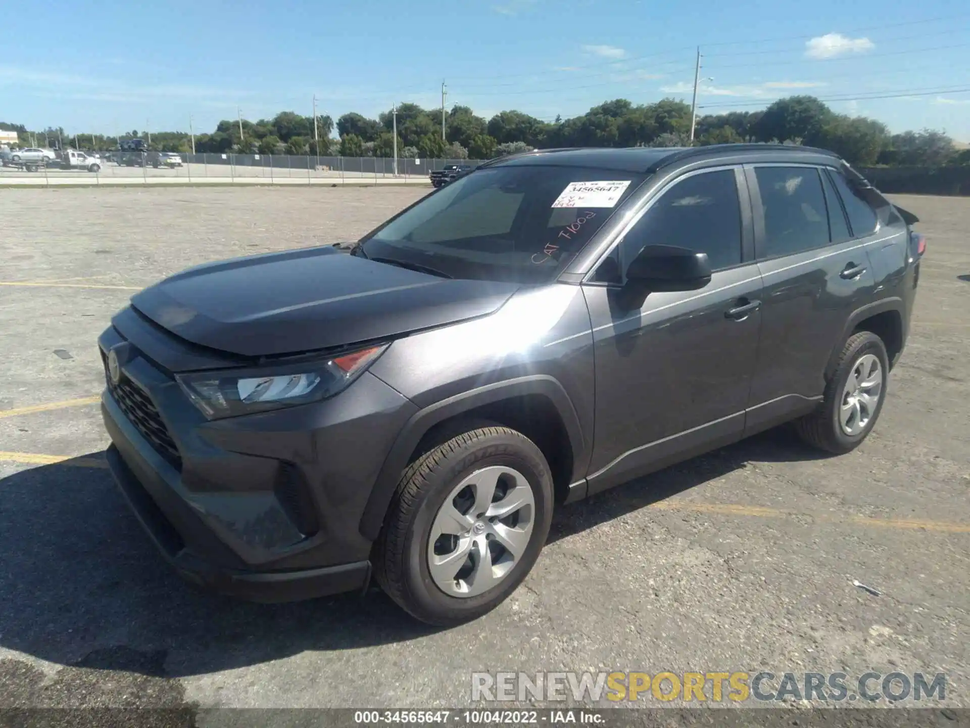 2 Photograph of a damaged car 2T3H1RFV0MC164195 TOYOTA RAV4 2021