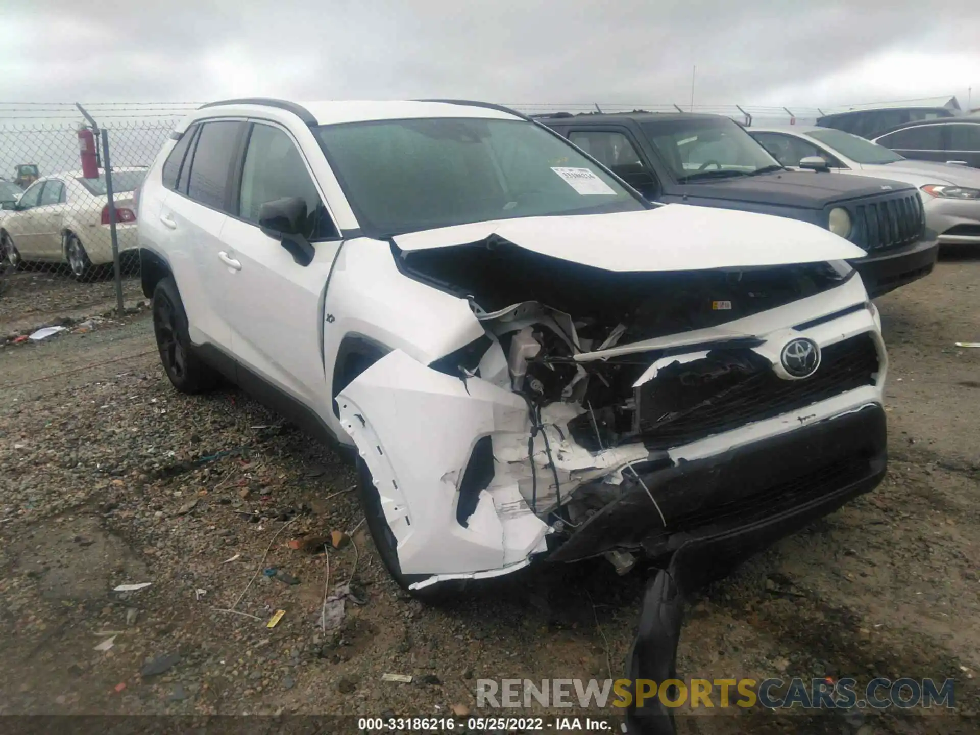 1 Photograph of a damaged car 2T3H1RFV0MC164732 TOYOTA RAV4 2021