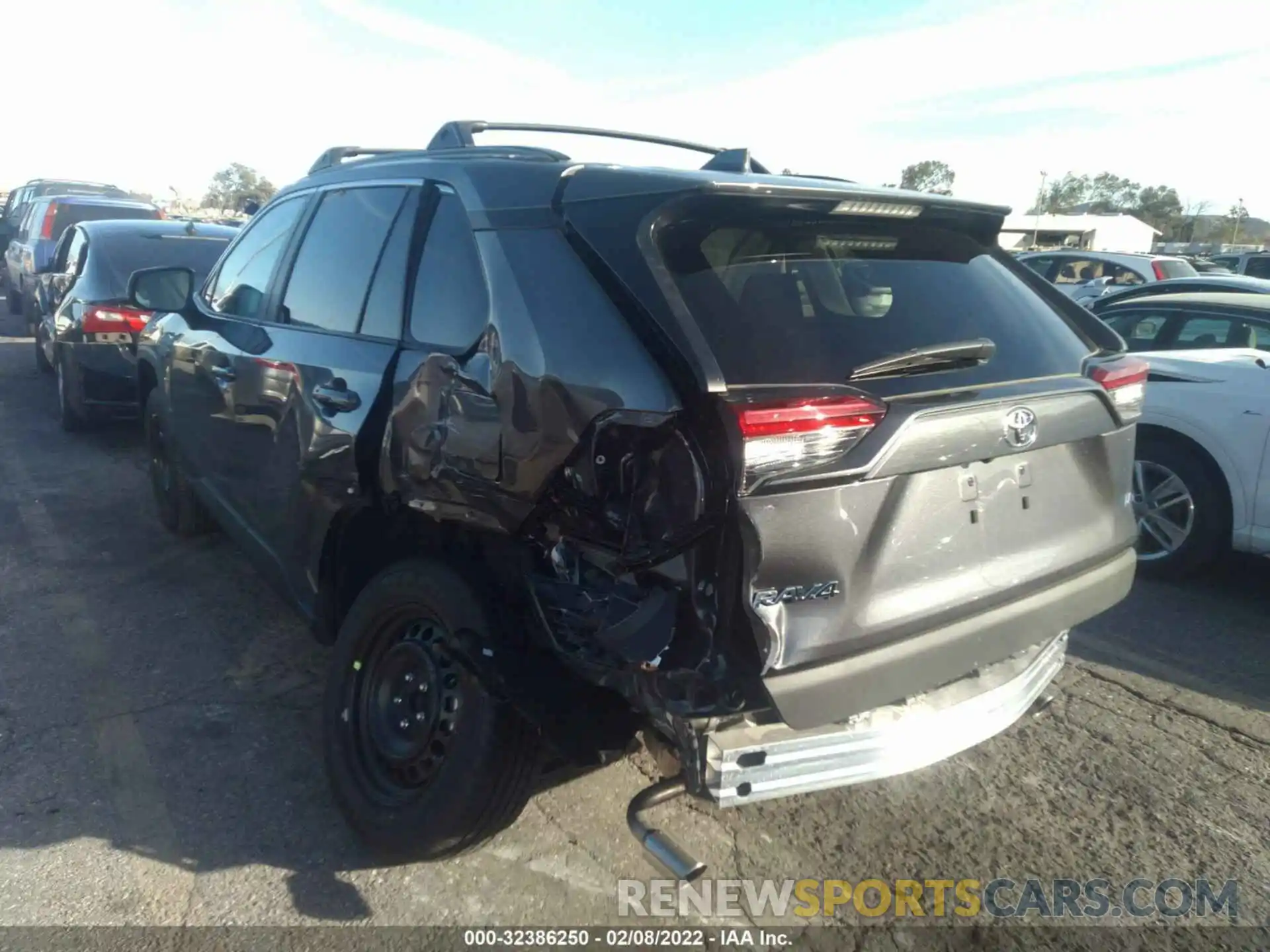 3 Photograph of a damaged car 2T3H1RFV0MC168747 TOYOTA RAV4 2021