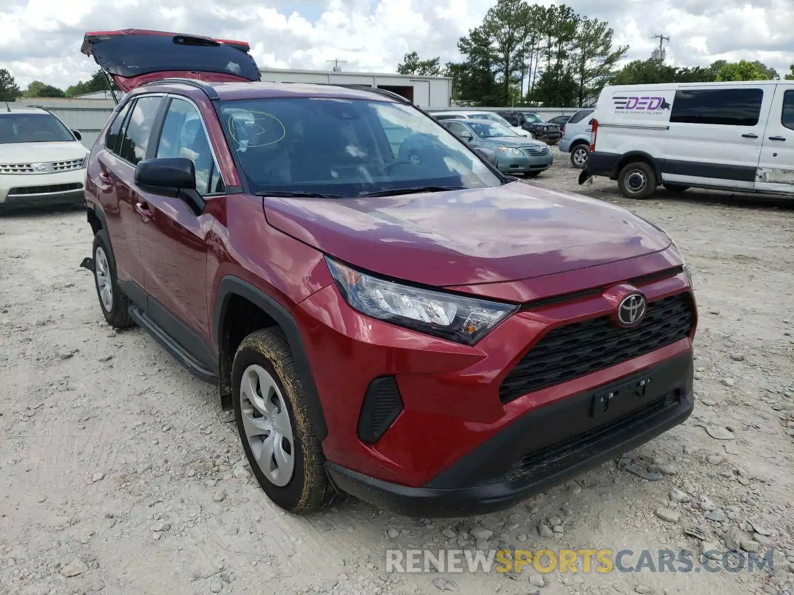 1 Photograph of a damaged car 2T3H1RFV0MW128084 TOYOTA RAV4 2021