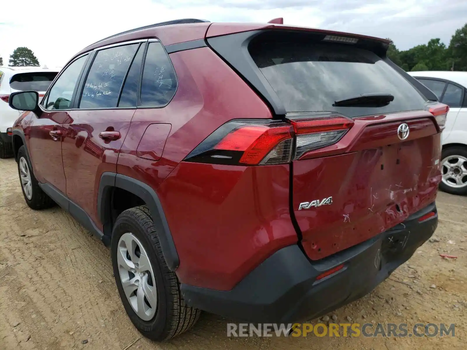 3 Photograph of a damaged car 2T3H1RFV0MW129722 TOYOTA RAV4 2021