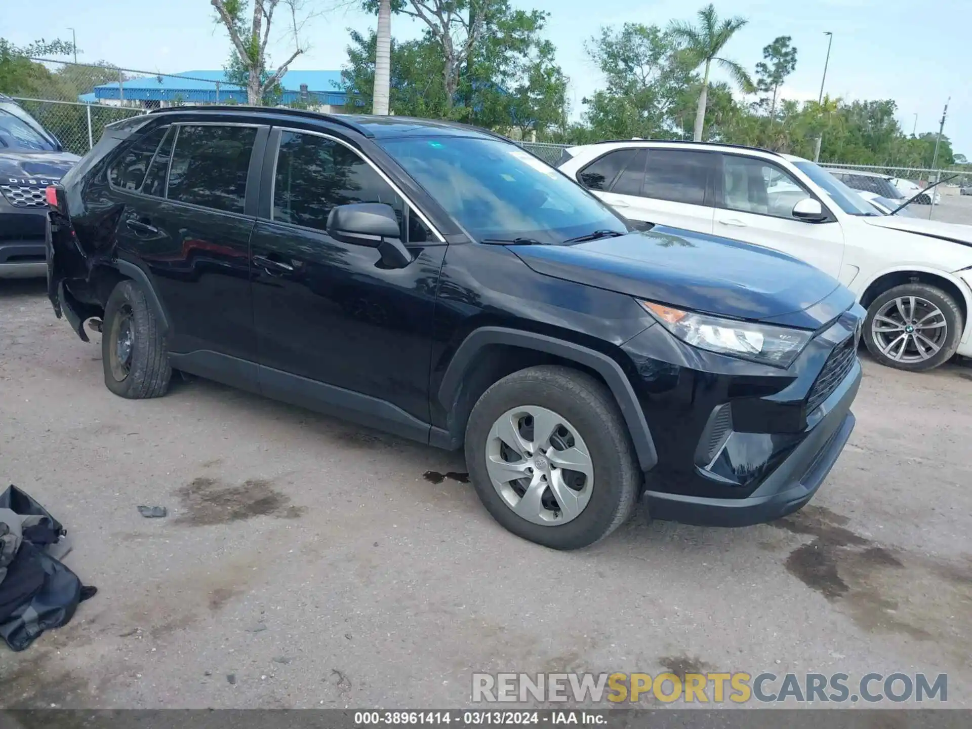 1 Фотография поврежденного автомобиля 2T3H1RFV0MW142292 TOYOTA RAV4 2021