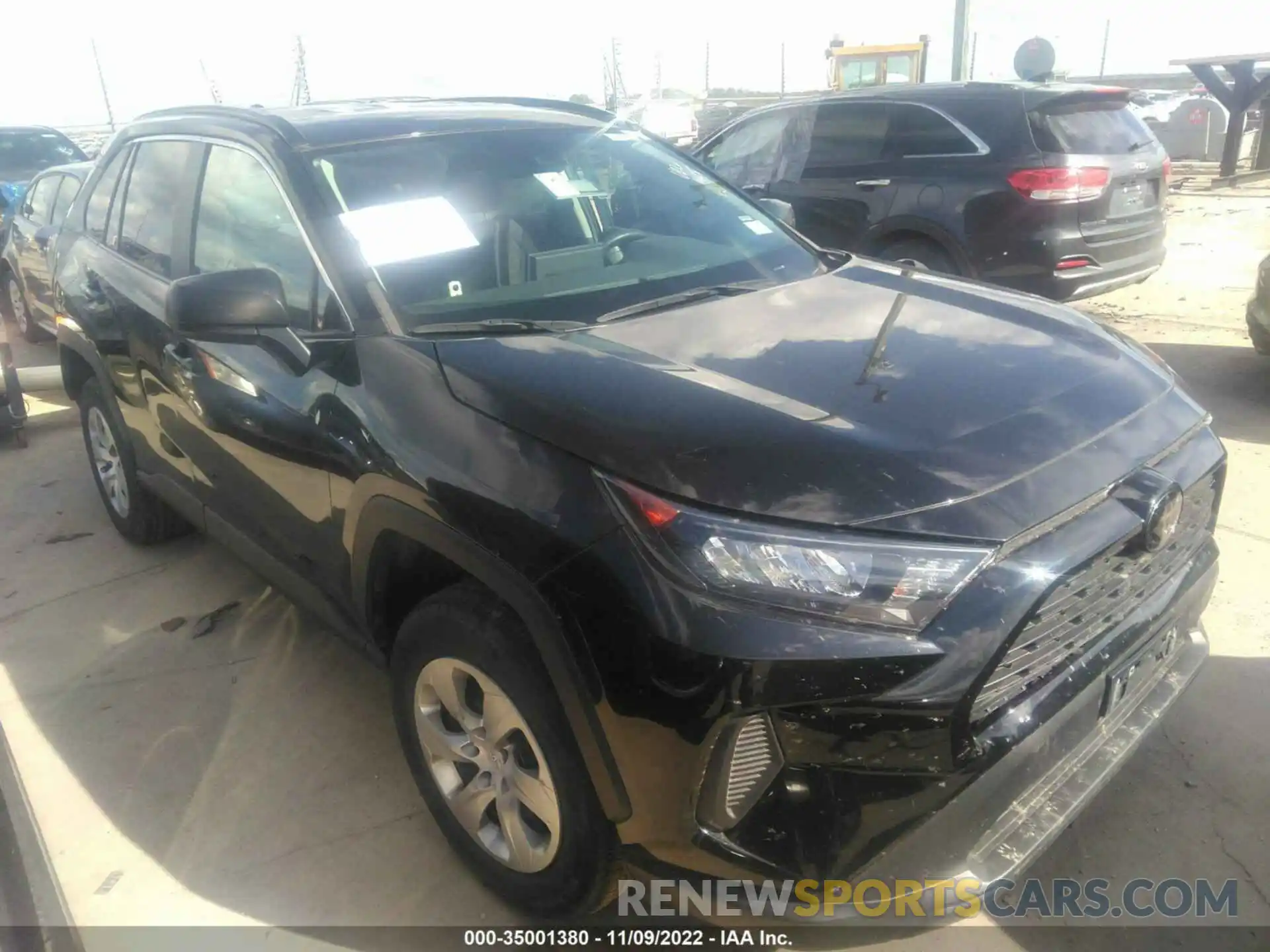 1 Photograph of a damaged car 2T3H1RFV0MW144527 TOYOTA RAV4 2021