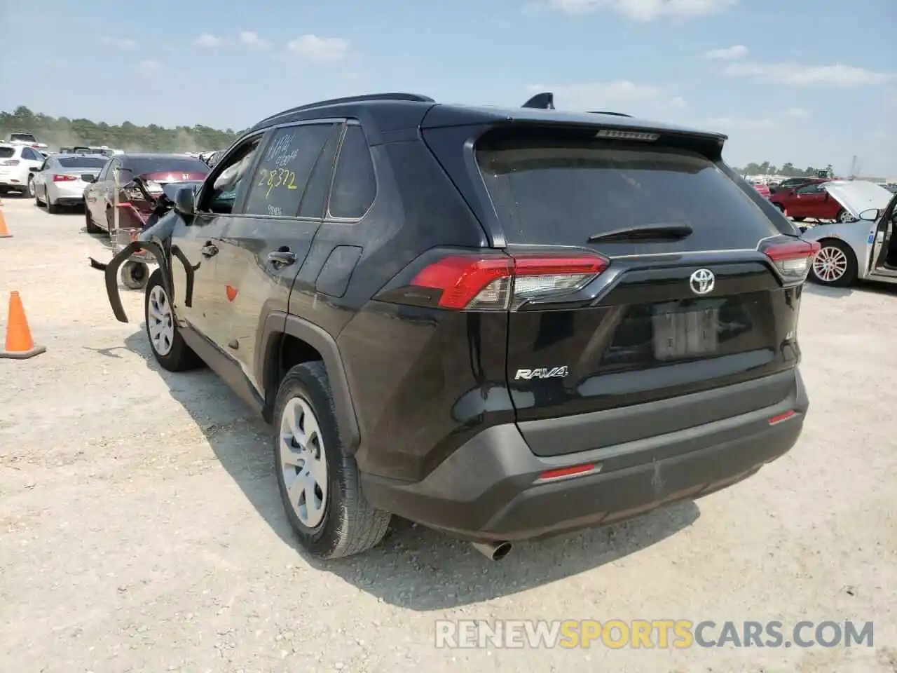 3 Photograph of a damaged car 2T3H1RFV0MW149968 TOYOTA RAV4 2021