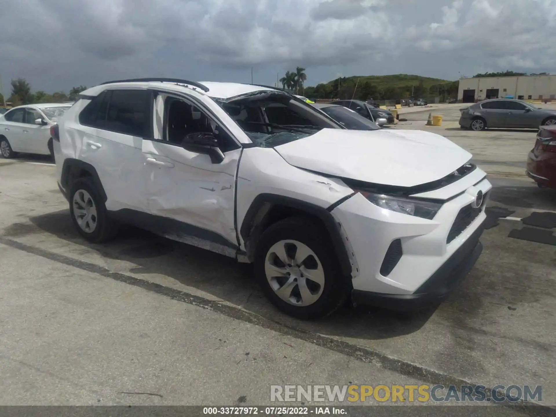 1 Photograph of a damaged car 2T3H1RFV1MC094898 TOYOTA RAV4 2021