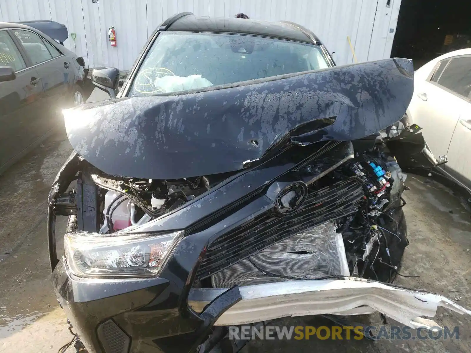 7 Photograph of a damaged car 2T3H1RFV1MC095629 TOYOTA RAV4 2021