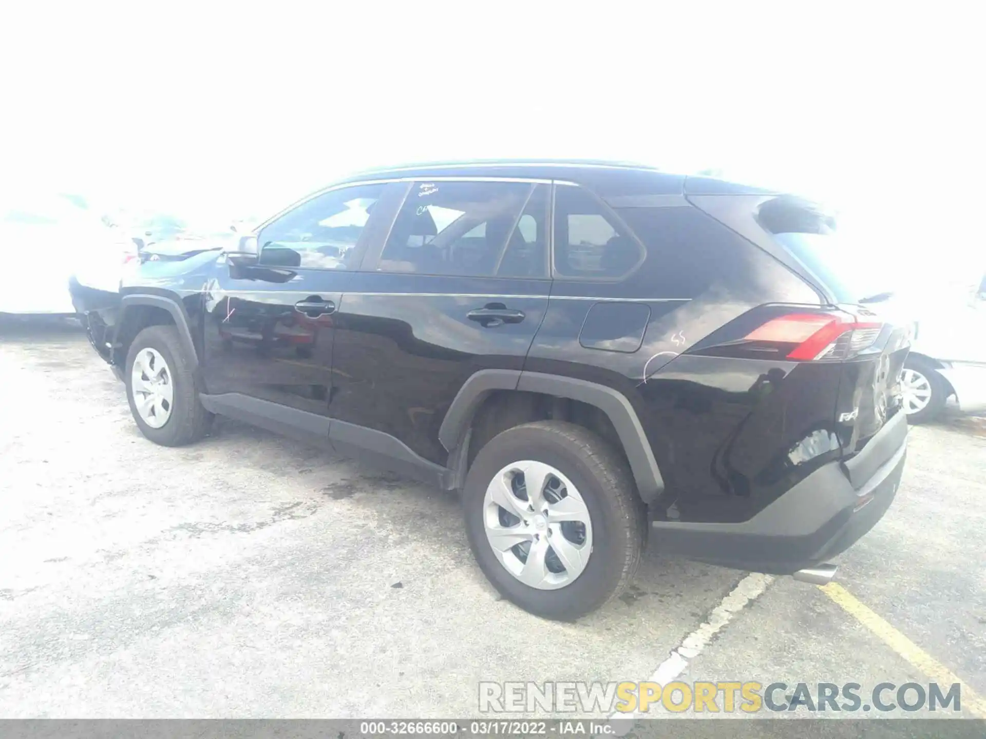 3 Photograph of a damaged car 2T3H1RFV1MC112137 TOYOTA RAV4 2021