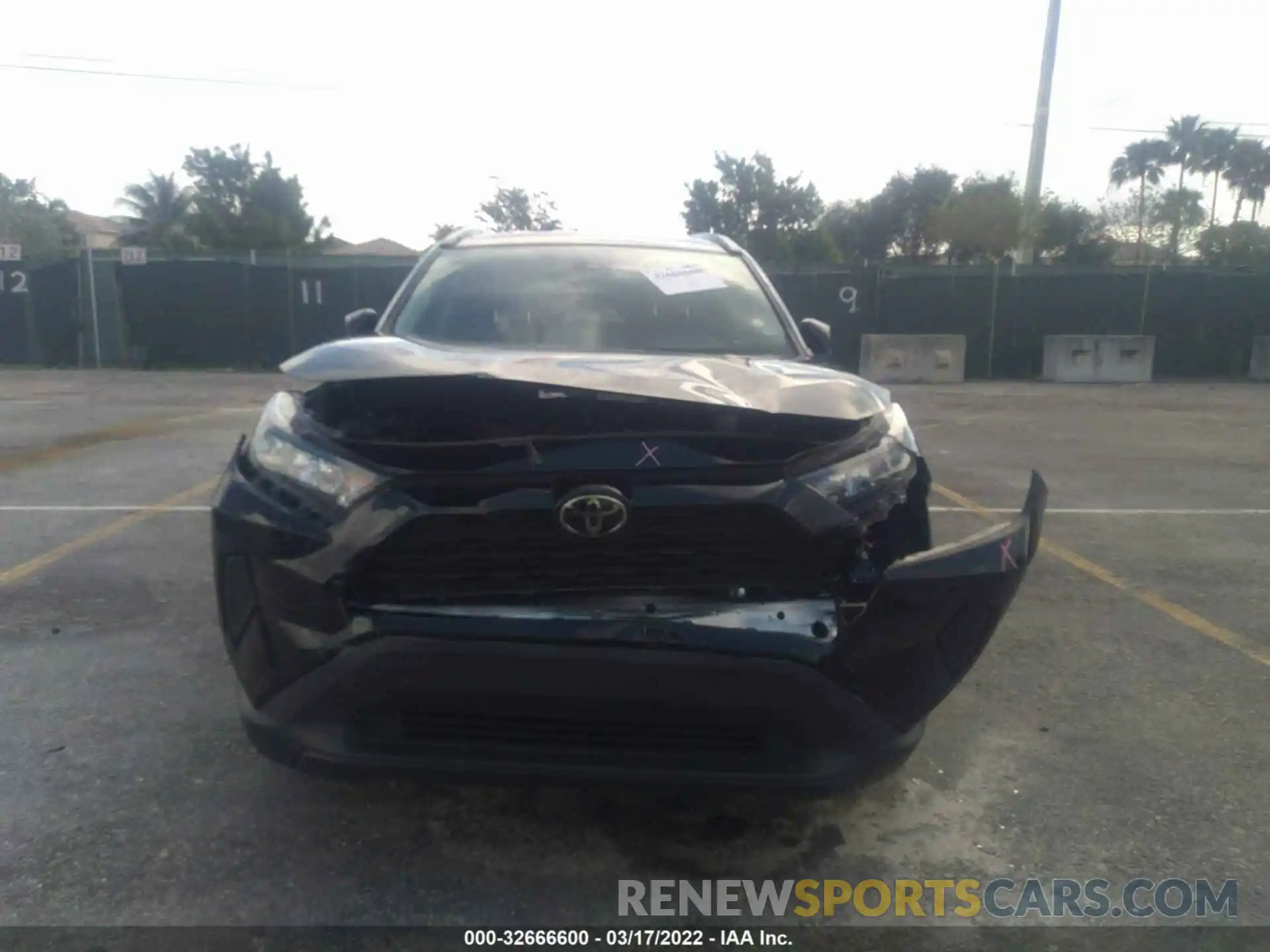 6 Photograph of a damaged car 2T3H1RFV1MC112137 TOYOTA RAV4 2021