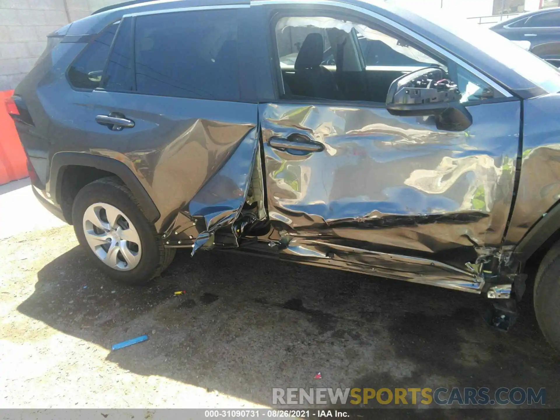 6 Photograph of a damaged car 2T3H1RFV1MC130301 TOYOTA RAV4 2021