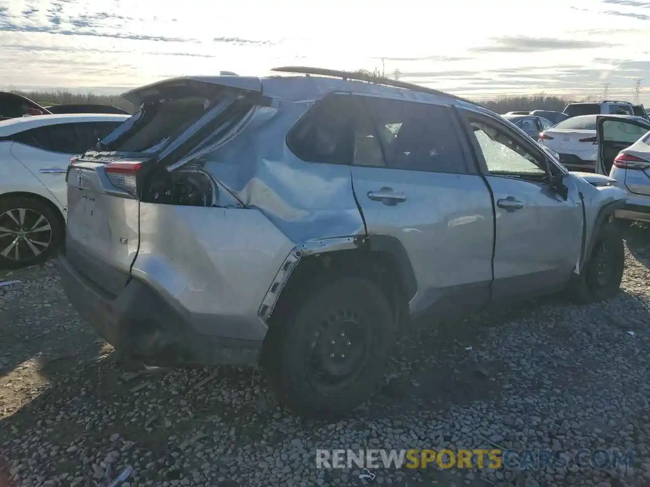 3 Photograph of a damaged car 2T3H1RFV1MC131688 TOYOTA RAV4 2021