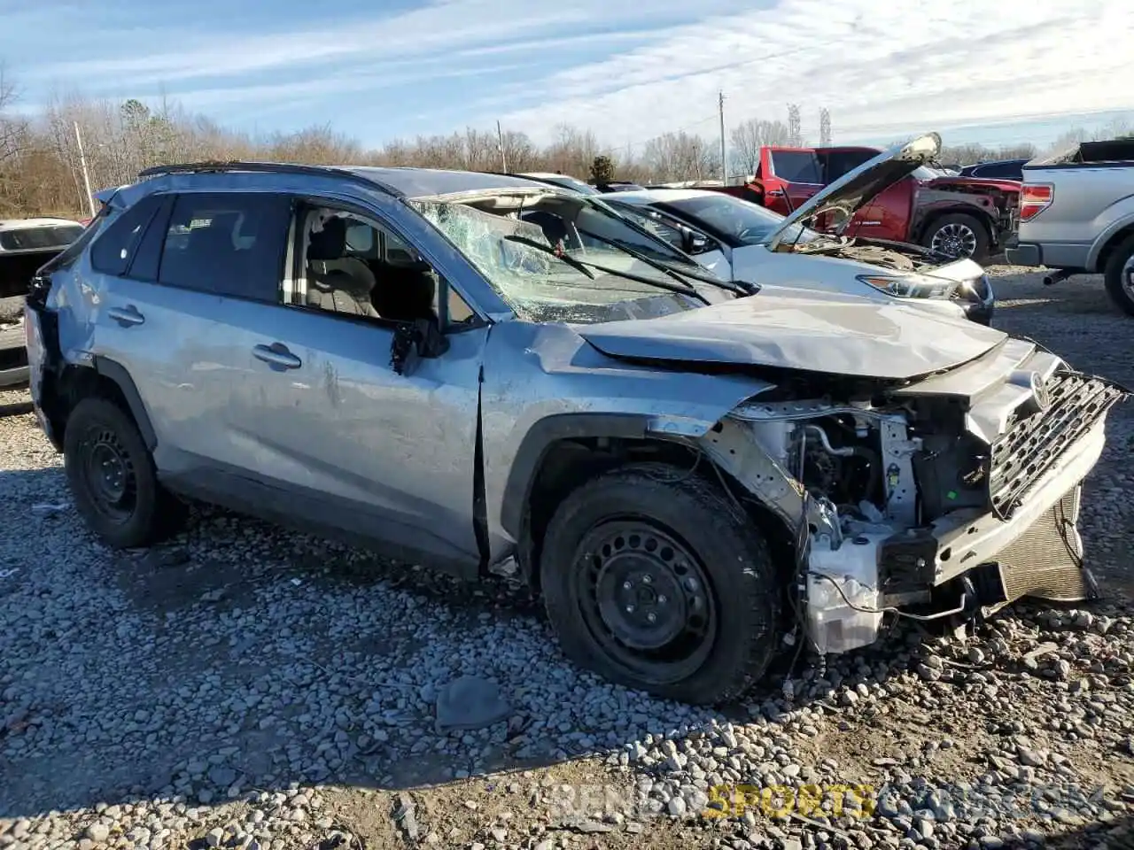 4 Photograph of a damaged car 2T3H1RFV1MC131688 TOYOTA RAV4 2021