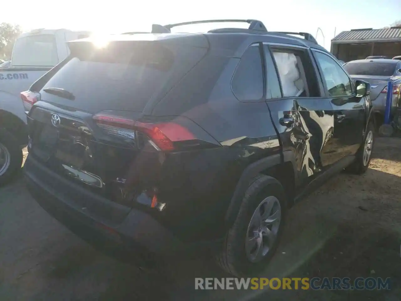 4 Photograph of a damaged car 2T3H1RFV1MC138656 TOYOTA RAV4 2021