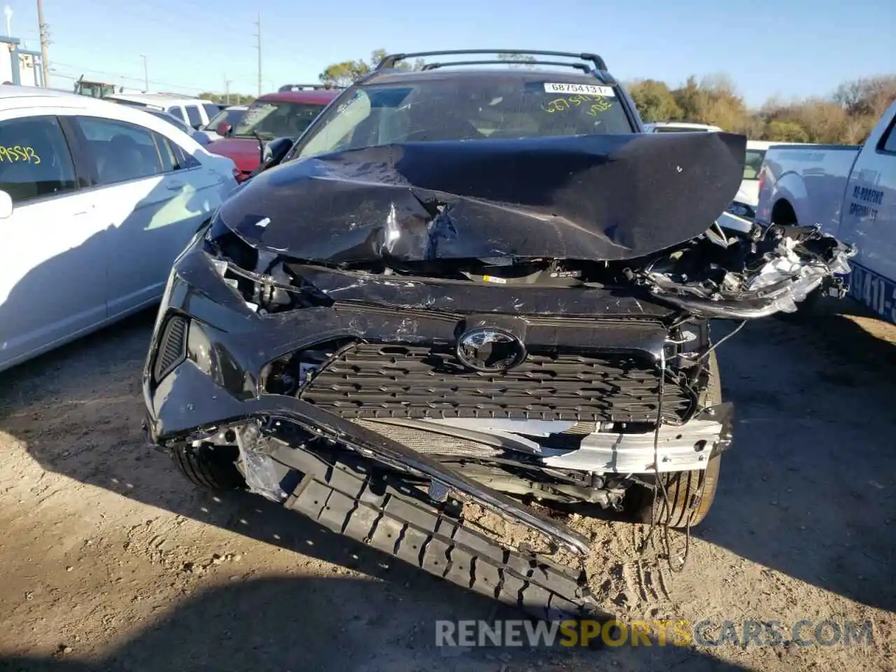 9 Photograph of a damaged car 2T3H1RFV1MC138656 TOYOTA RAV4 2021