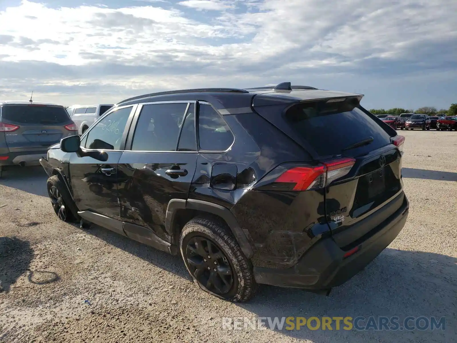 3 Photograph of a damaged car 2T3H1RFV1MC138785 TOYOTA RAV4 2021