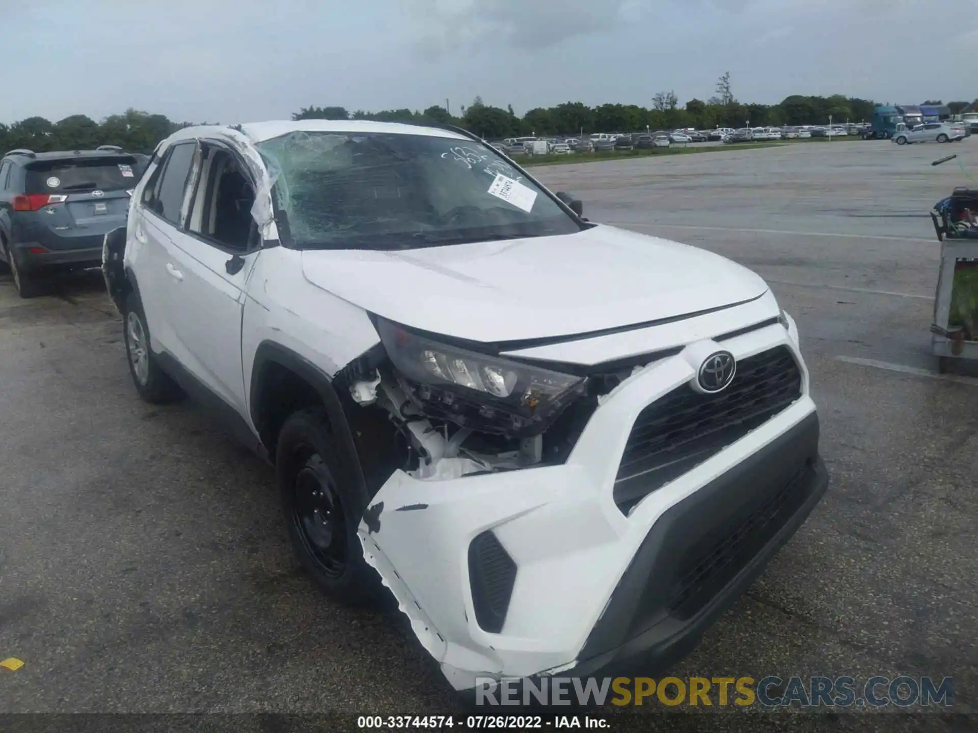 6 Photograph of a damaged car 2T3H1RFV1MC143632 TOYOTA RAV4 2021