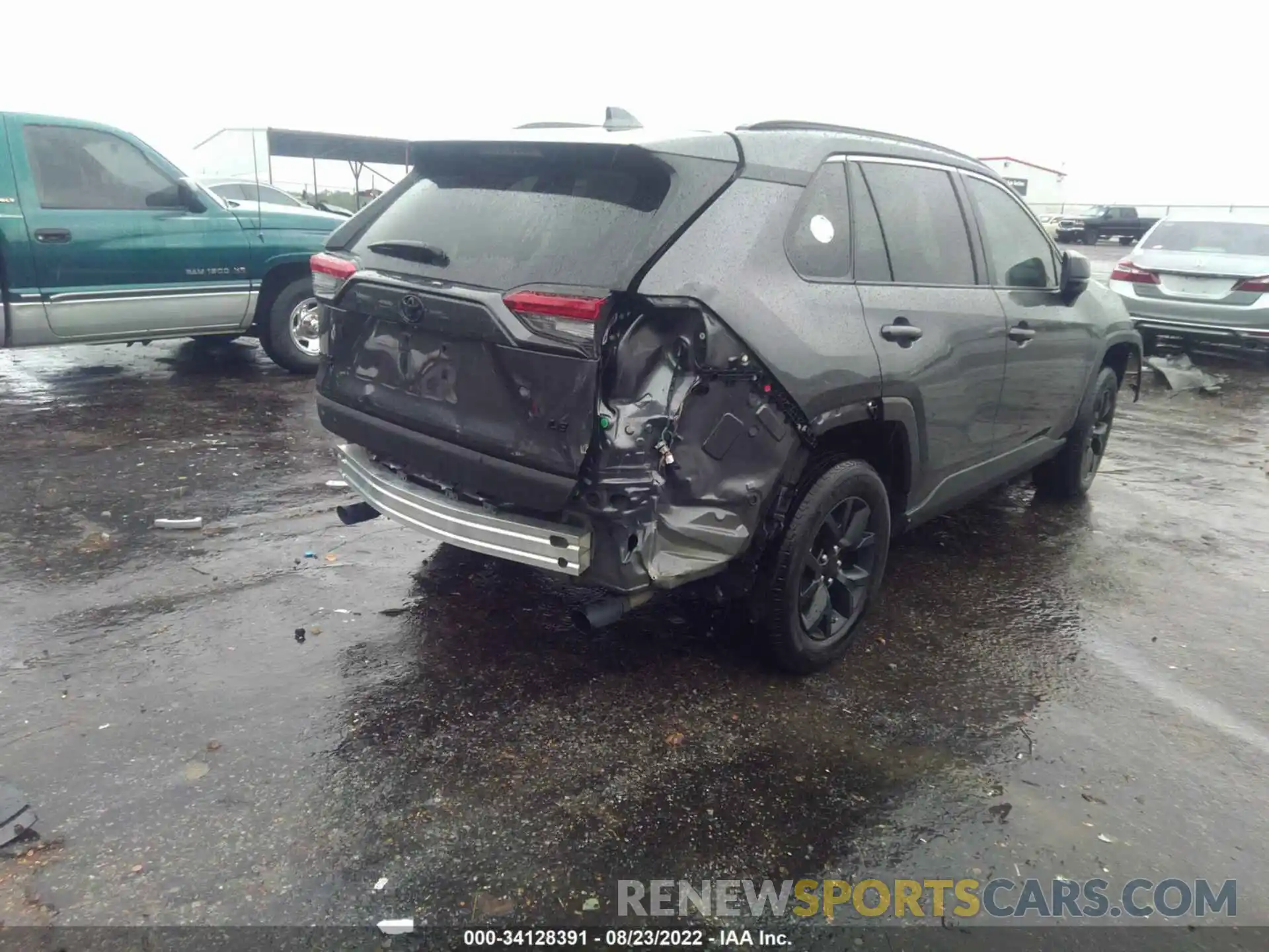 4 Photograph of a damaged car 2T3H1RFV1MC157143 TOYOTA RAV4 2021