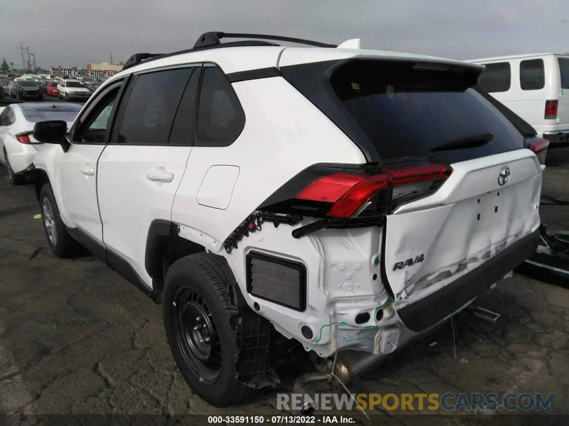 3 Фотография поврежденного автомобиля 2T3H1RFV1MC167137 TOYOTA RAV4 2021