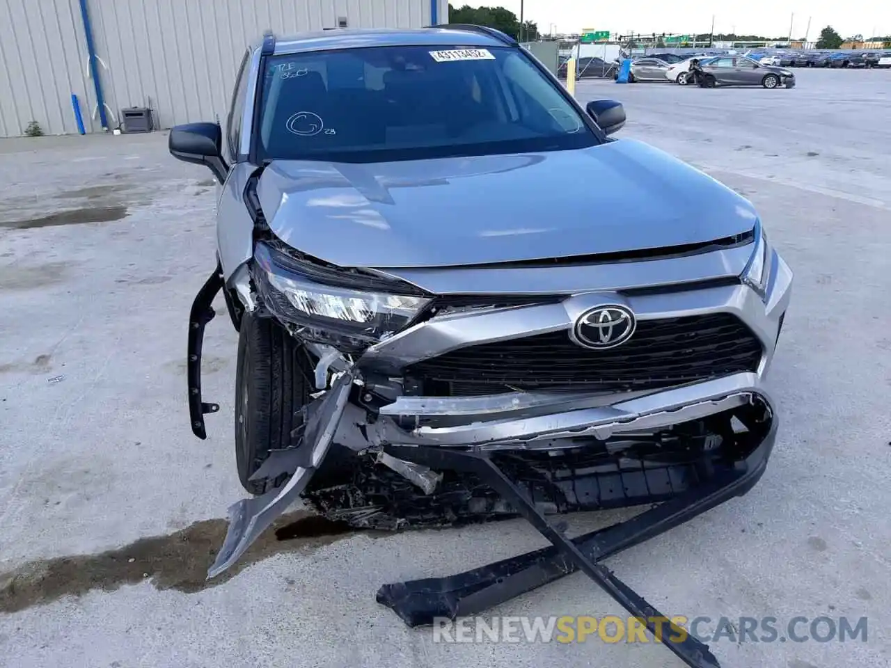 9 Photograph of a damaged car 2T3H1RFV1MC171804 TOYOTA RAV4 2021