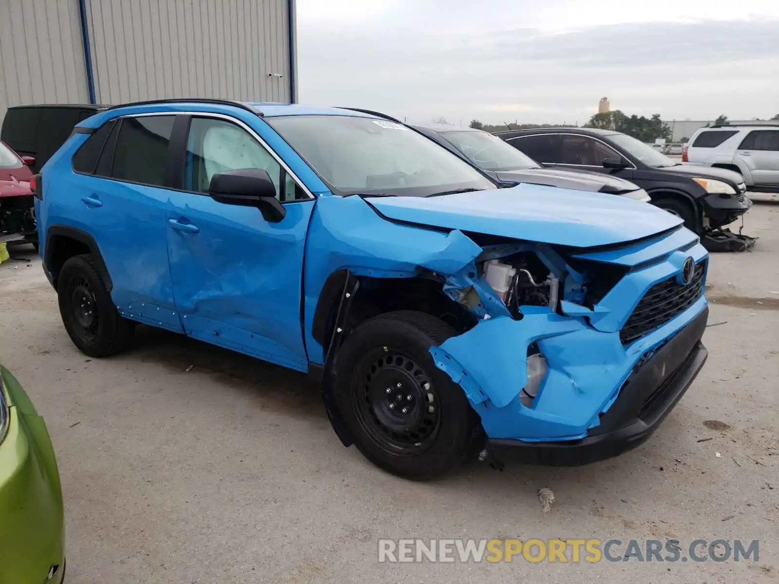 9 Photograph of a damaged car 2T3H1RFV1MW110614 TOYOTA RAV4 2021