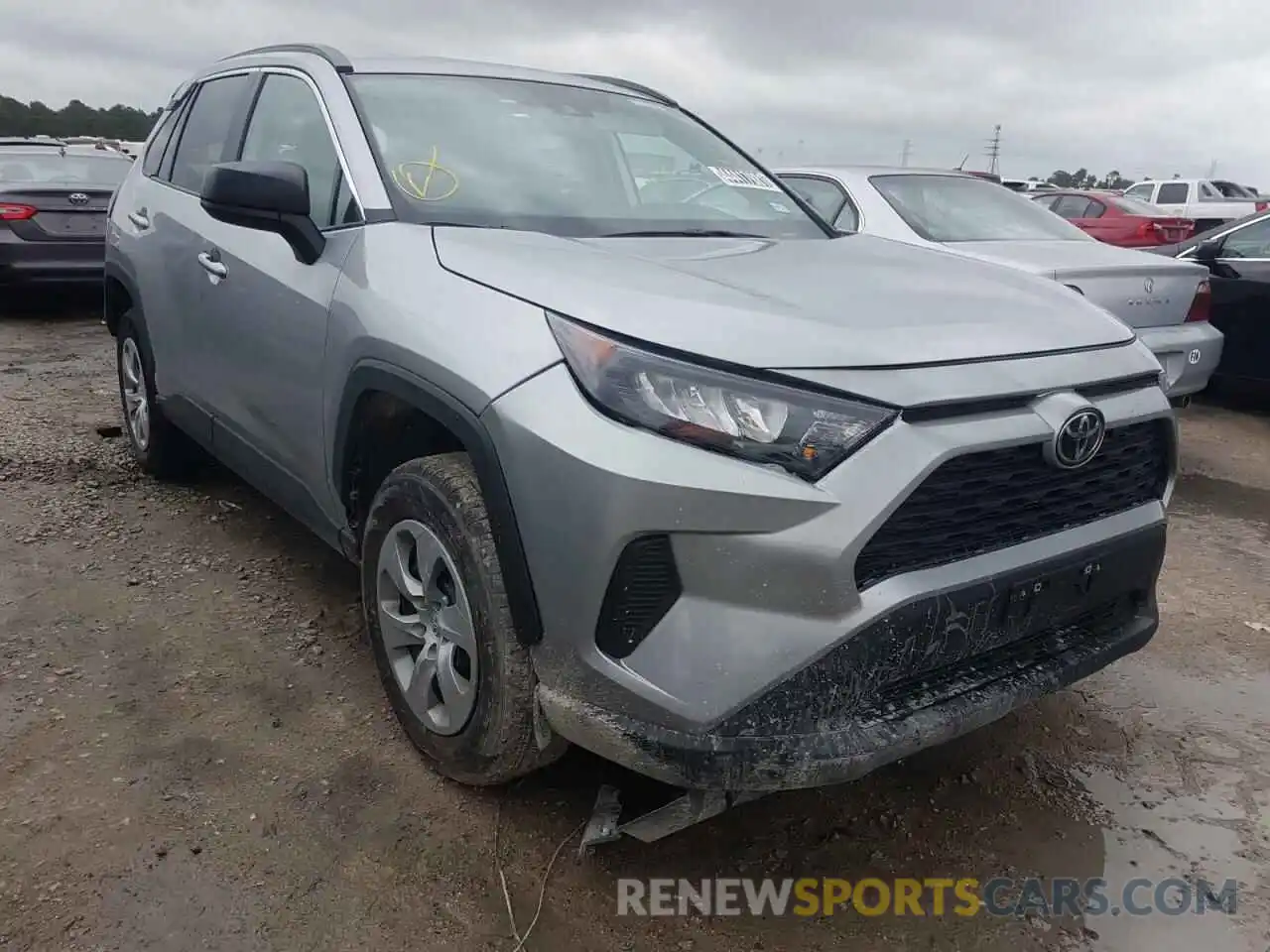 1 Photograph of a damaged car 2T3H1RFV1MW136226 TOYOTA RAV4 2021