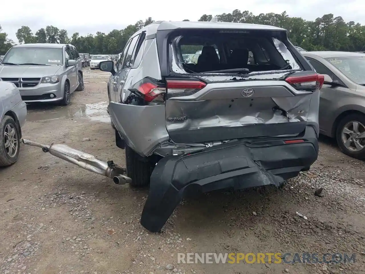 9 Photograph of a damaged car 2T3H1RFV1MW136226 TOYOTA RAV4 2021