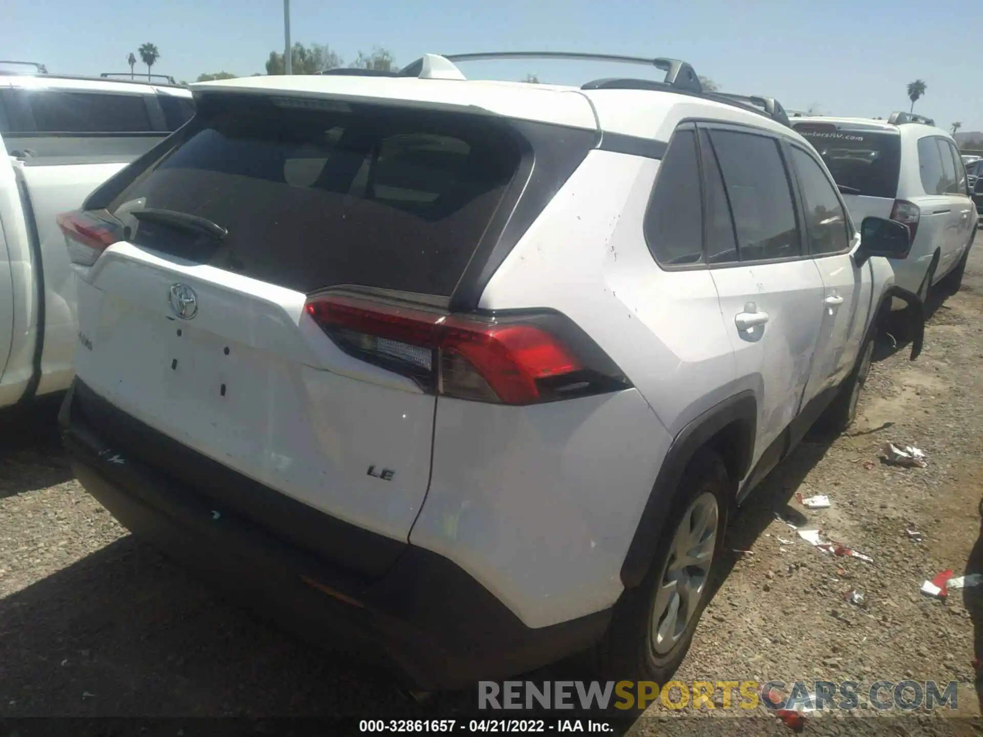 4 Photograph of a damaged car 2T3H1RFV1MW140244 TOYOTA RAV4 2021