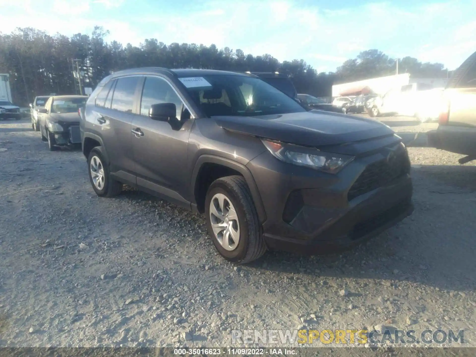 1 Photograph of a damaged car 2T3H1RFV1MW142463 TOYOTA RAV4 2021