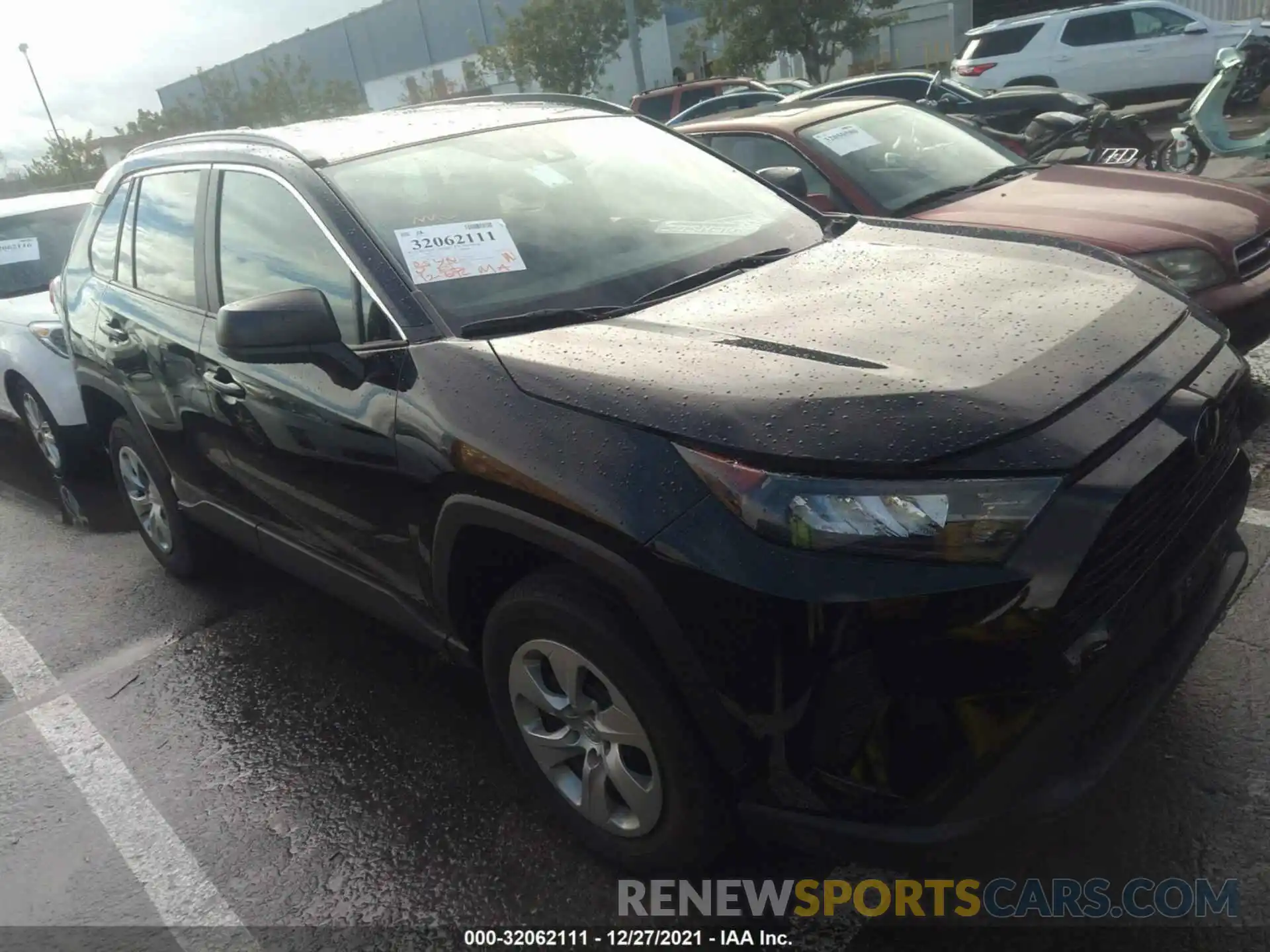 1 Photograph of a damaged car 2T3H1RFV1MW150062 TOYOTA RAV4 2021