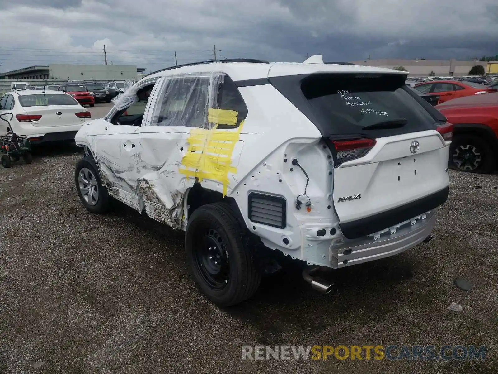 3 Photograph of a damaged car 2T3H1RFV1MW165354 TOYOTA RAV4 2021