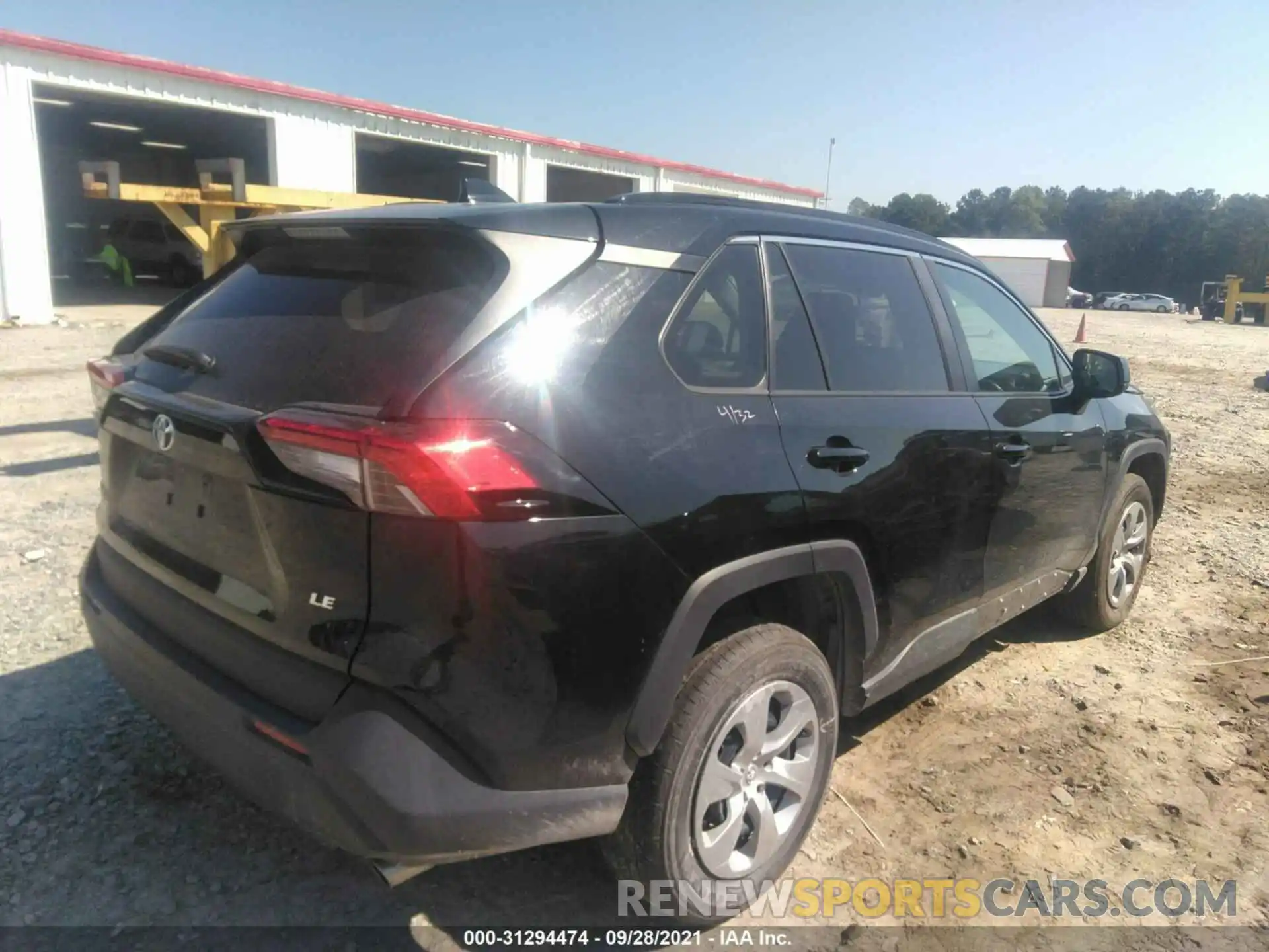 4 Photograph of a damaged car 2T3H1RFV2MC089788 TOYOTA RAV4 2021