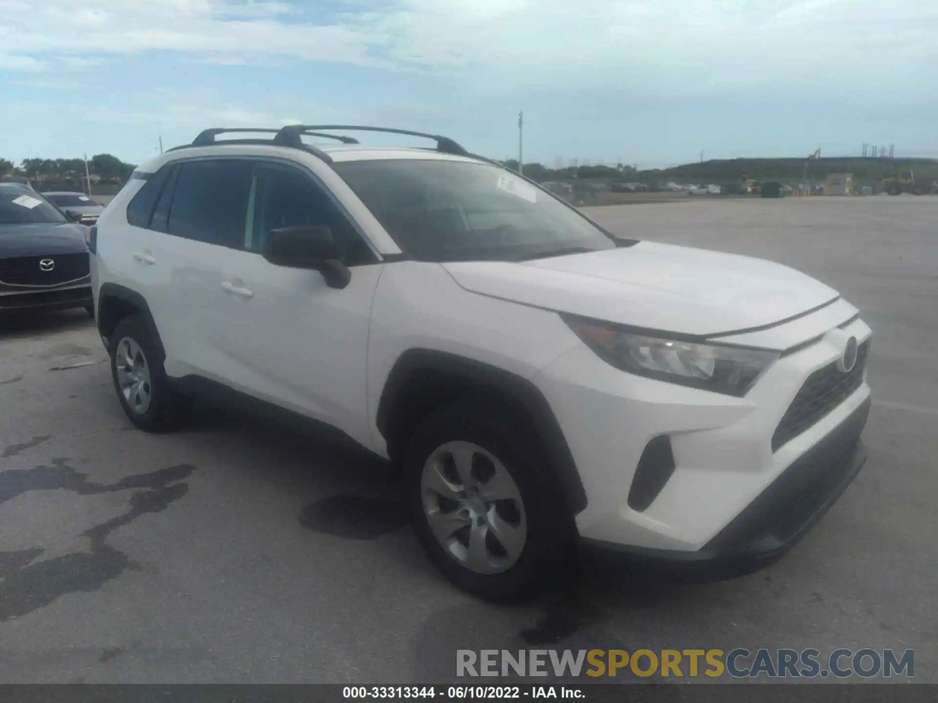 1 Photograph of a damaged car 2T3H1RFV2MC094215 TOYOTA RAV4 2021