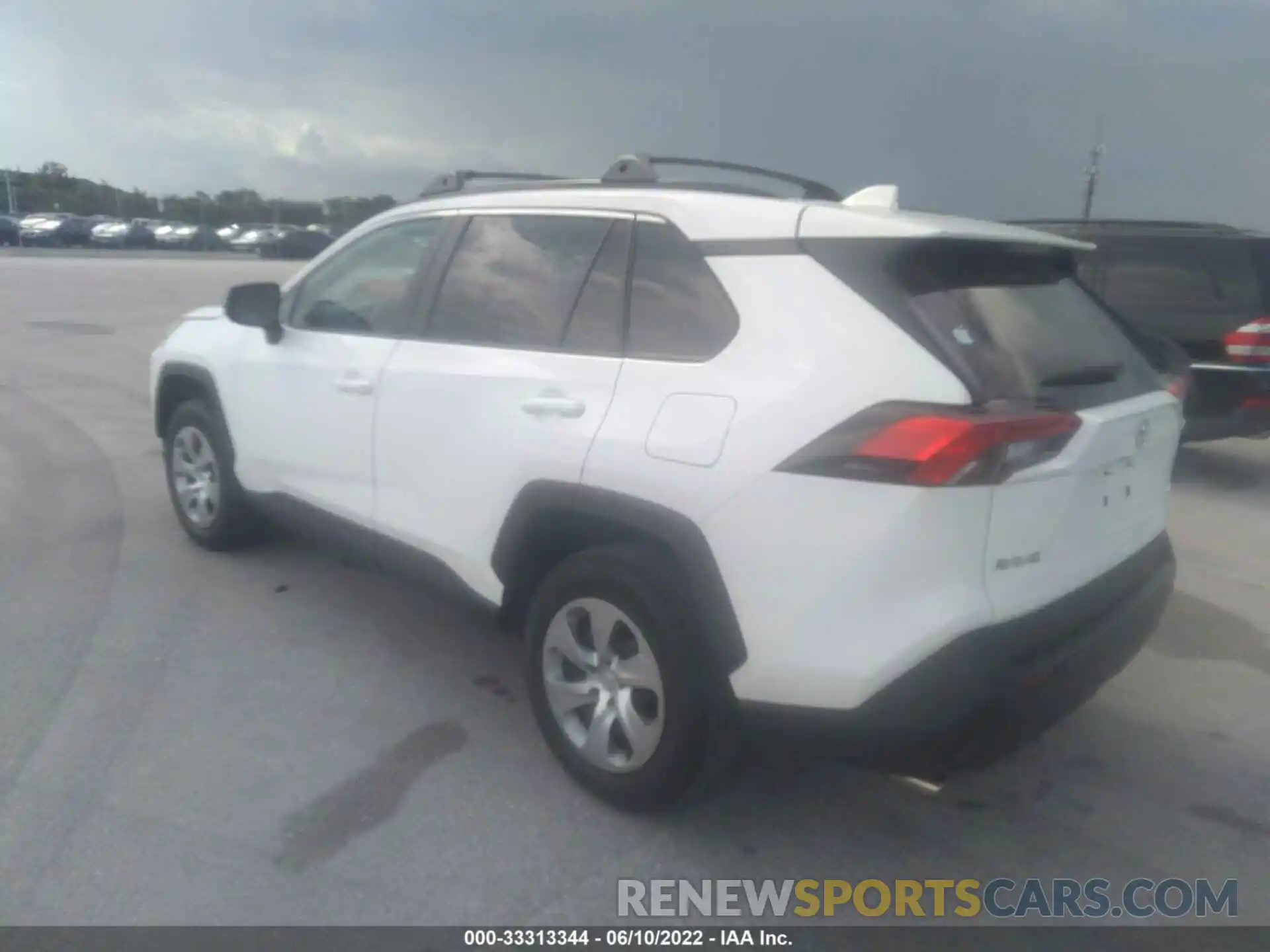 3 Photograph of a damaged car 2T3H1RFV2MC094215 TOYOTA RAV4 2021