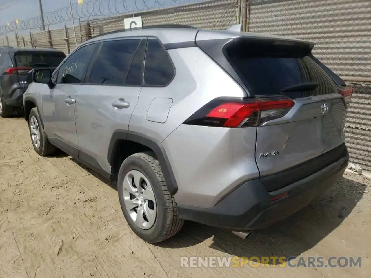 3 Photograph of a damaged car 2T3H1RFV2MC094411 TOYOTA RAV4 2021