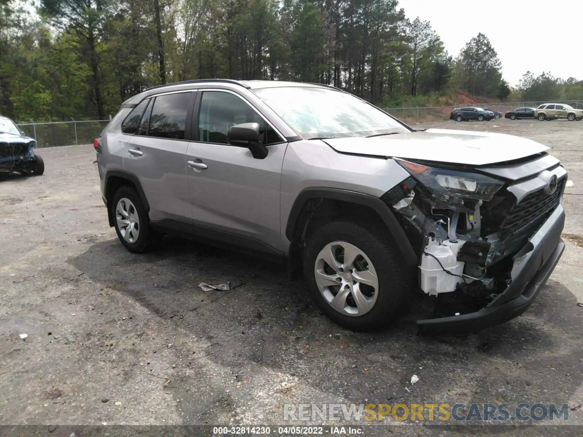 1 Photograph of a damaged car 2T3H1RFV2MC098975 TOYOTA RAV4 2021