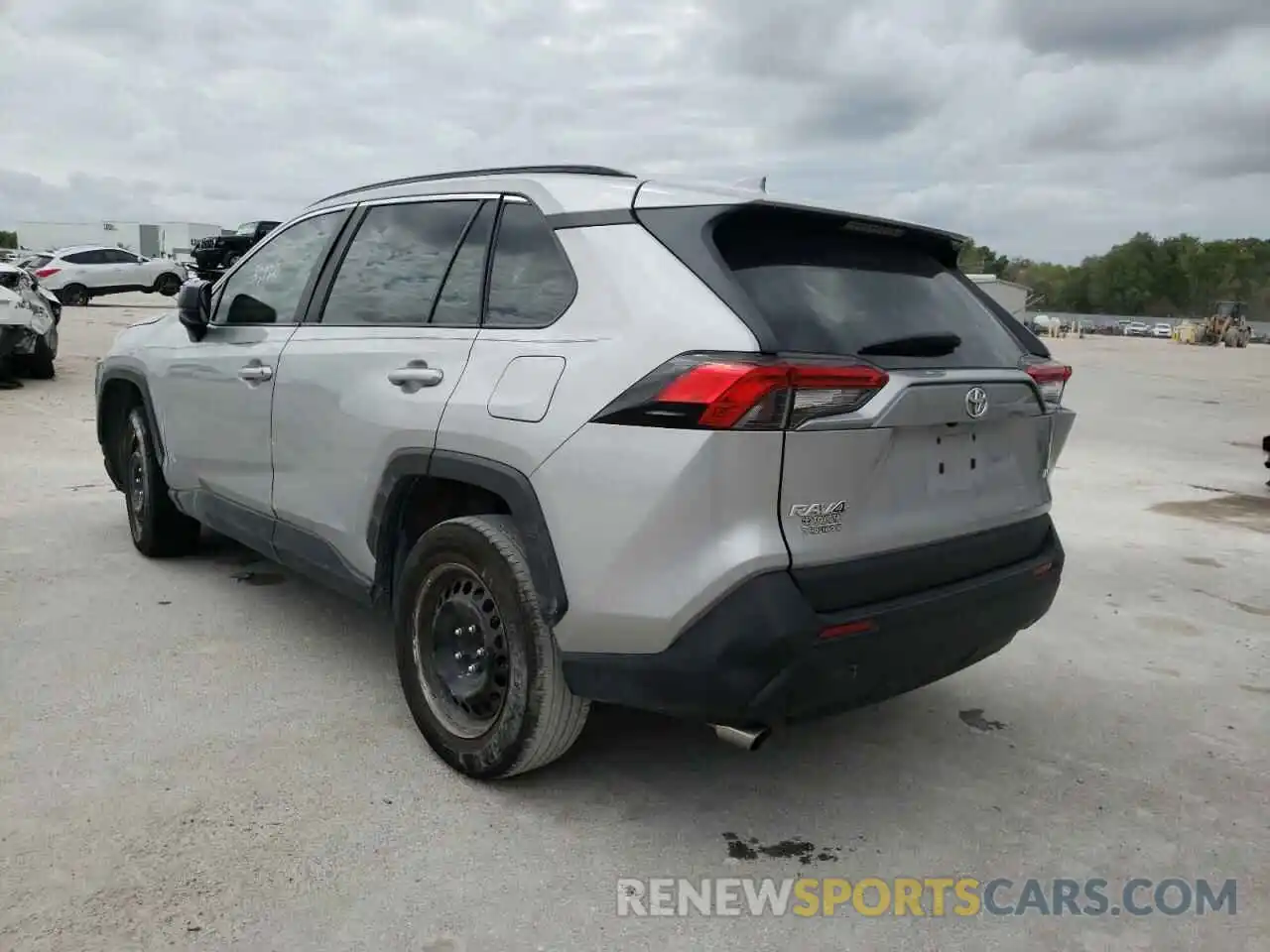 3 Photograph of a damaged car 2T3H1RFV2MC105181 TOYOTA RAV4 2021