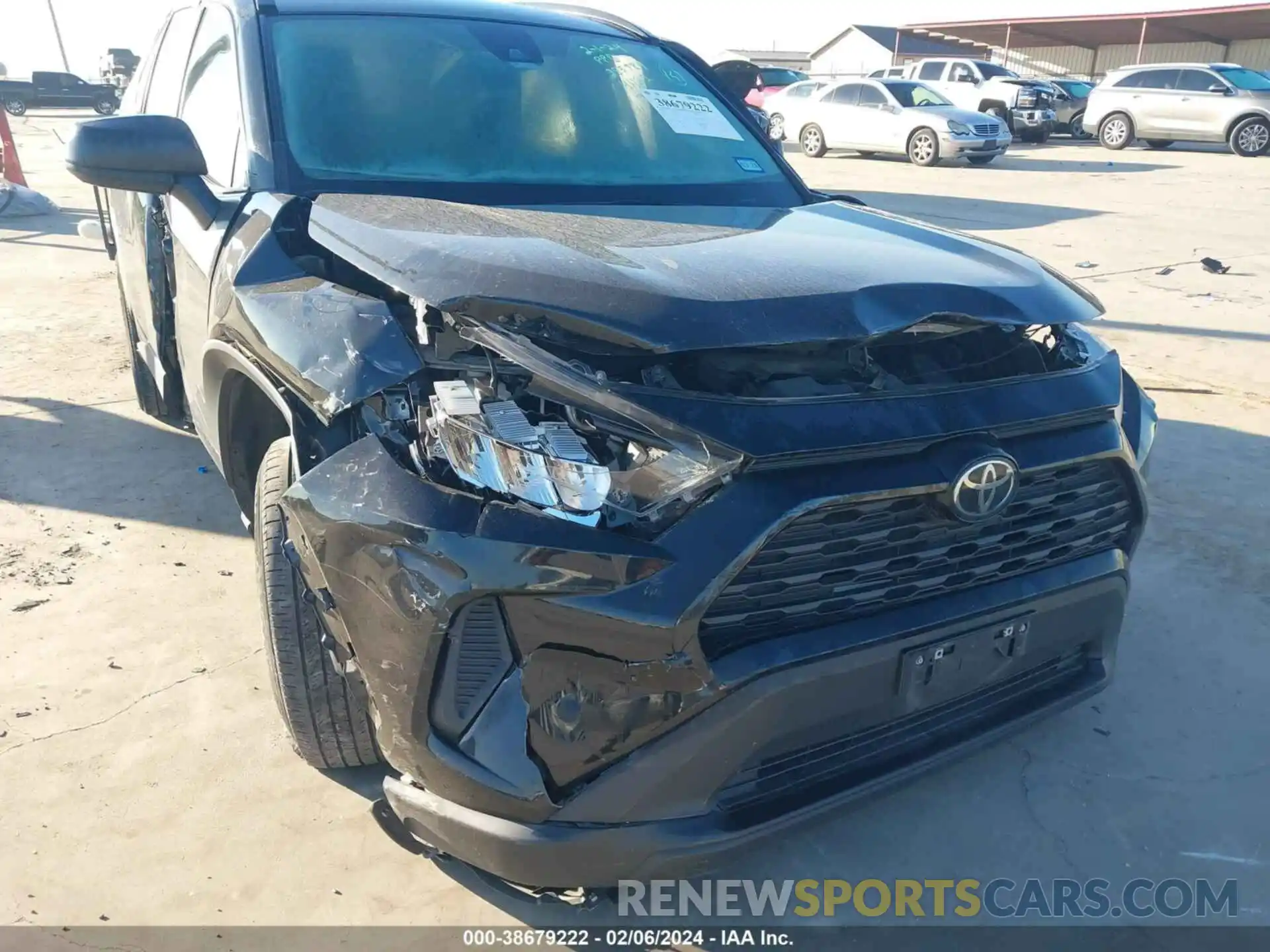 17 Photograph of a damaged car 2T3H1RFV2MC106251 TOYOTA RAV4 2021