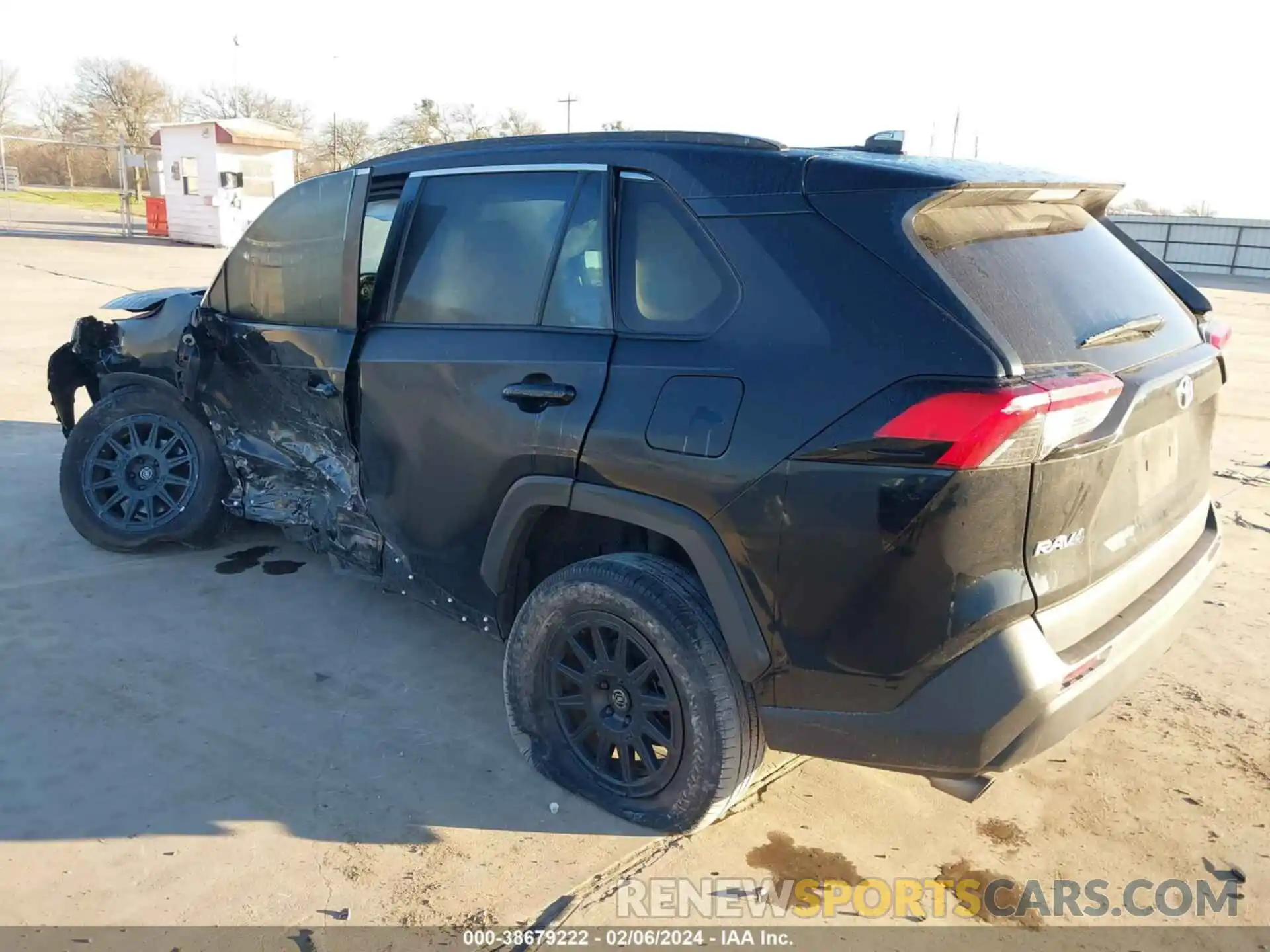 3 Photograph of a damaged car 2T3H1RFV2MC106251 TOYOTA RAV4 2021