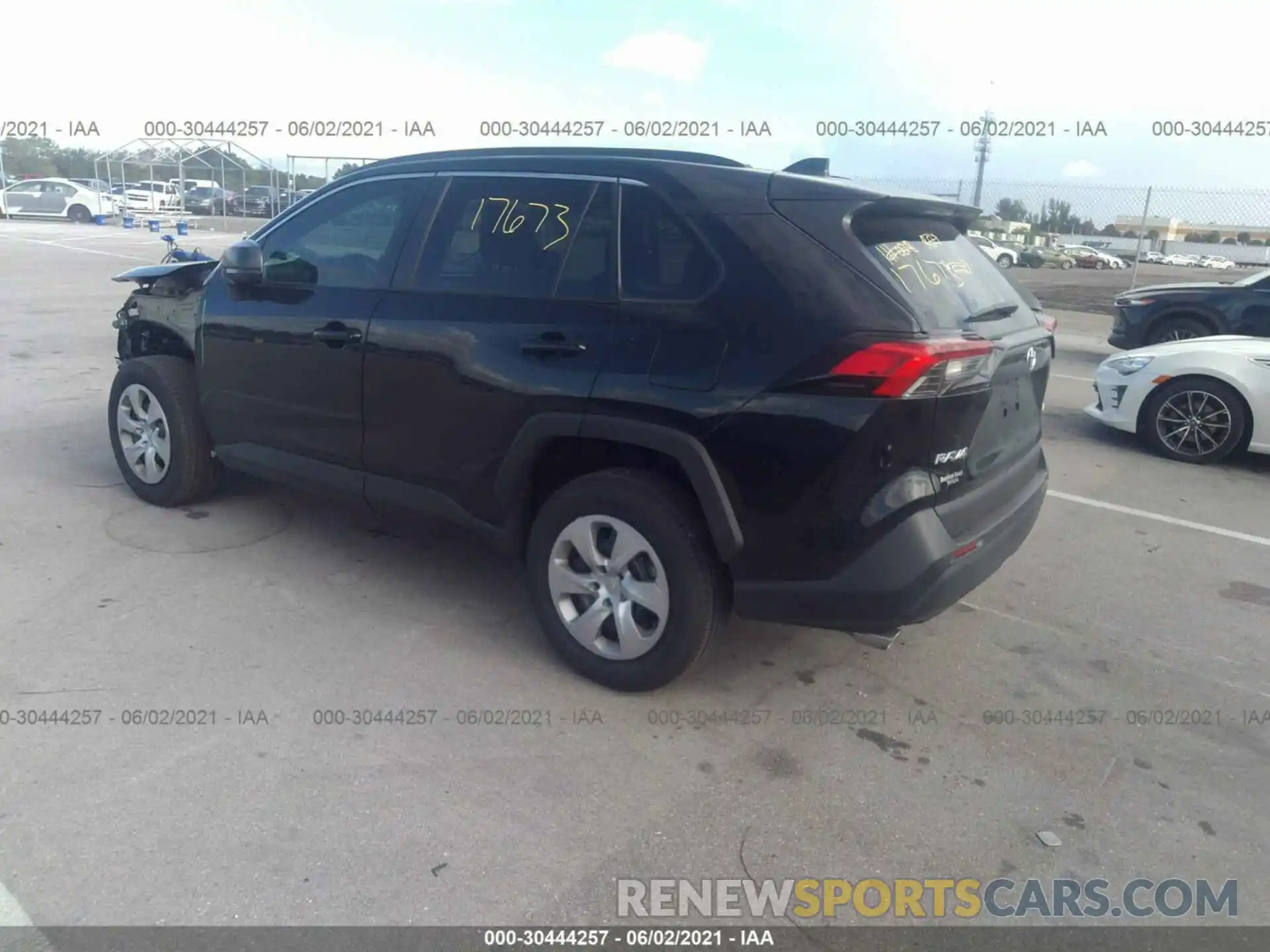 3 Photograph of a damaged car 2T3H1RFV2MC111028 TOYOTA RAV4 2021