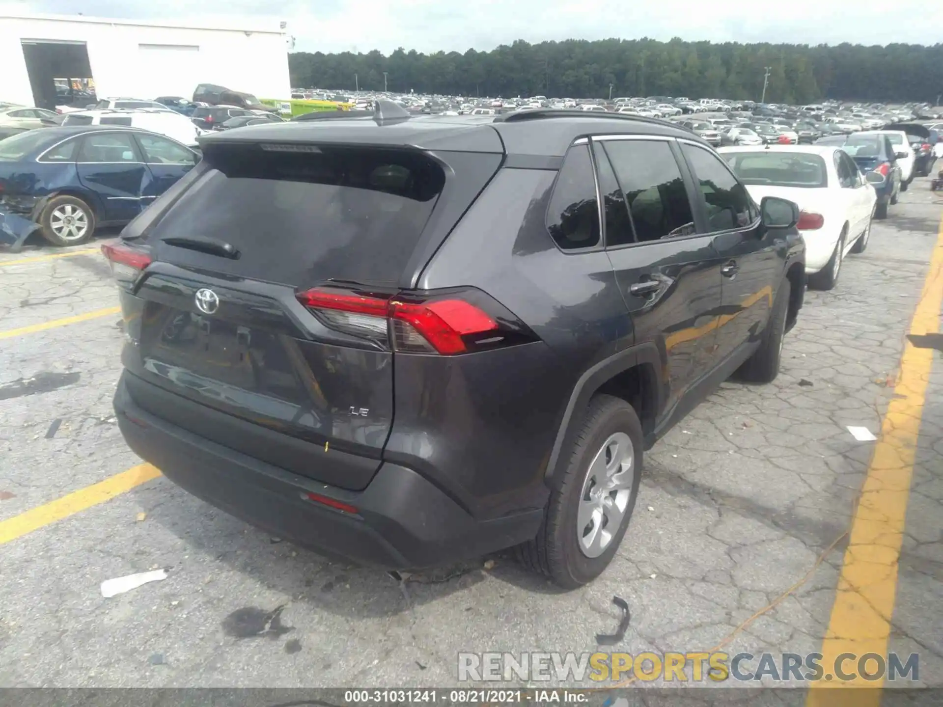 4 Photograph of a damaged car 2T3H1RFV2MC112633 TOYOTA RAV4 2021