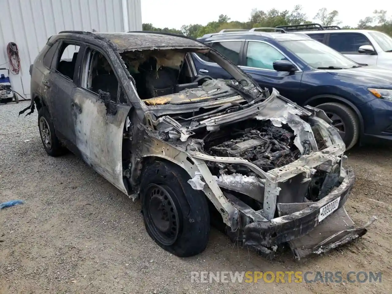 1 Photograph of a damaged car 2T3H1RFV2MC113216 TOYOTA RAV4 2021