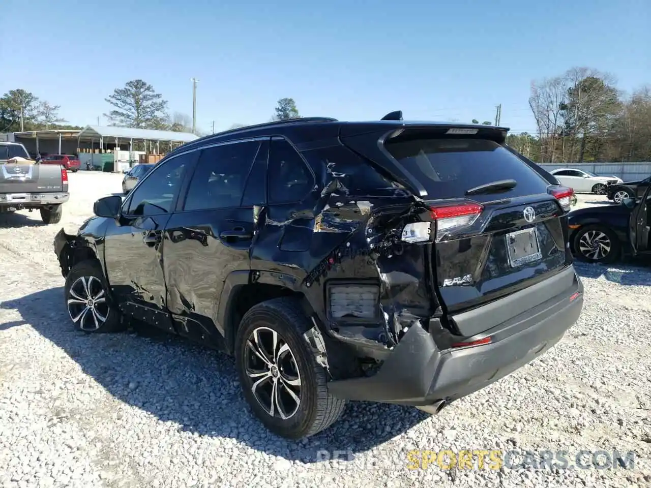 3 Photograph of a damaged car 2T3H1RFV2MC121073 TOYOTA RAV4 2021