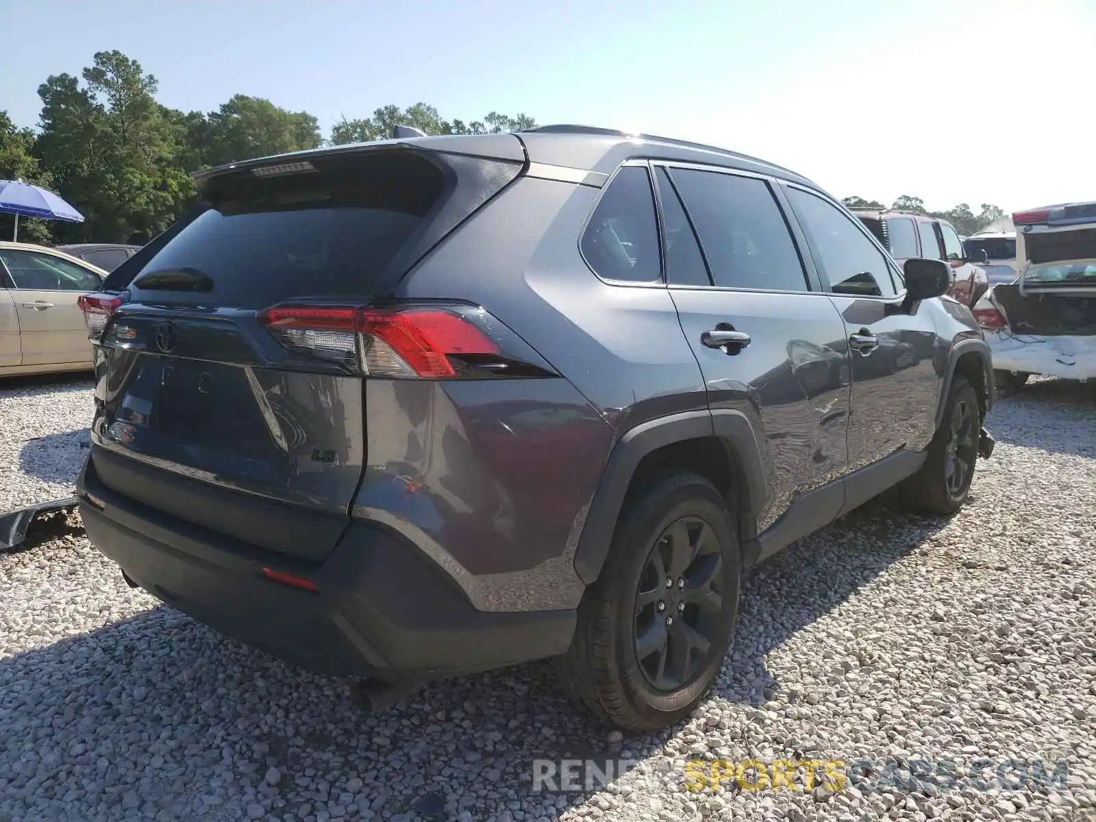 4 Photograph of a damaged car 2T3H1RFV2MC122451 TOYOTA RAV4 2021