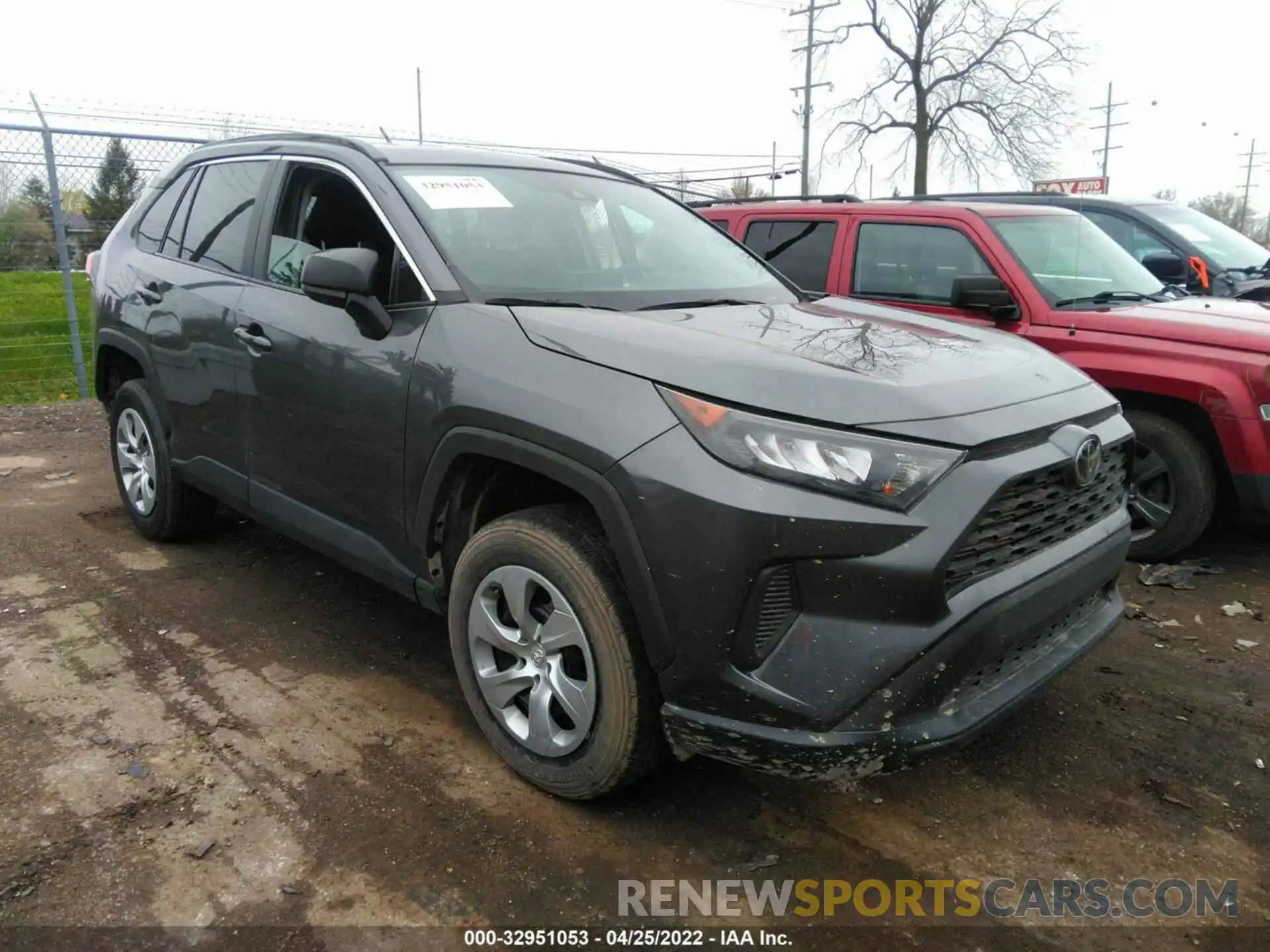 1 Photograph of a damaged car 2T3H1RFV2MC125088 TOYOTA RAV4 2021